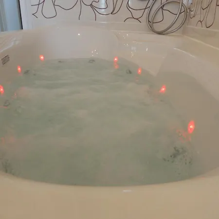 Caprices De Grand Lit Double Avec Balneo Et Beau Balcon, Vue Panoramique, 300 Metres Les Bains Le Treport Petit Dejeuner Servi En En Option