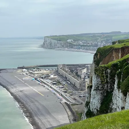 Caprices De Grand Lit Double Avec Balneo Et Beau Balcon, Vue Panoramique, 300 Metres Les Bains Le Treport Petit Dejeuner Servi En En Option Mers-les-Bains