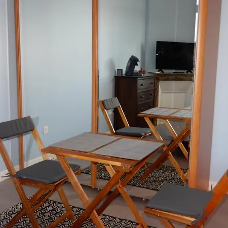 Lit King Size Avec Balnéo Et Grand Balcon, Vue Panoramique, 300 Mètres Couette-café 3*